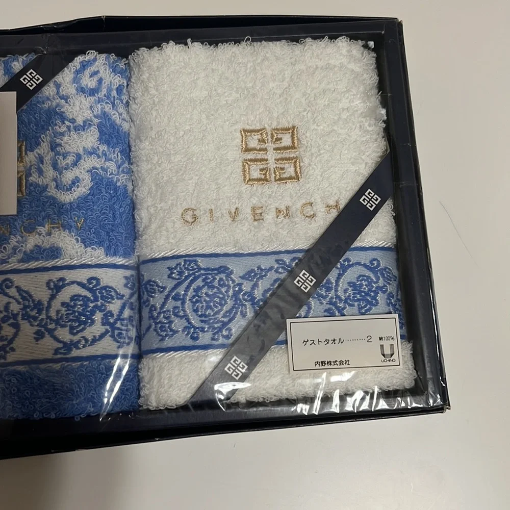 Givenchy face / hand towel